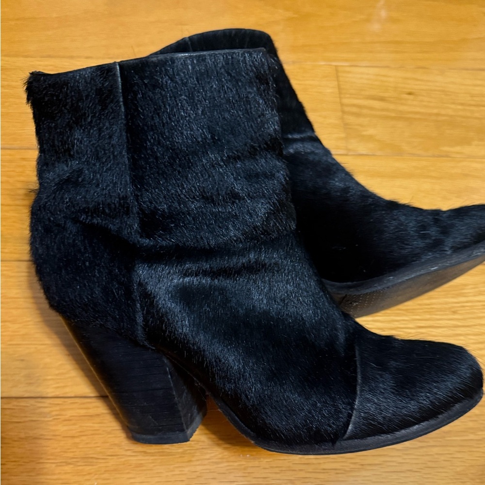 Authentic RAGE & BONE pony hair black ankle boot